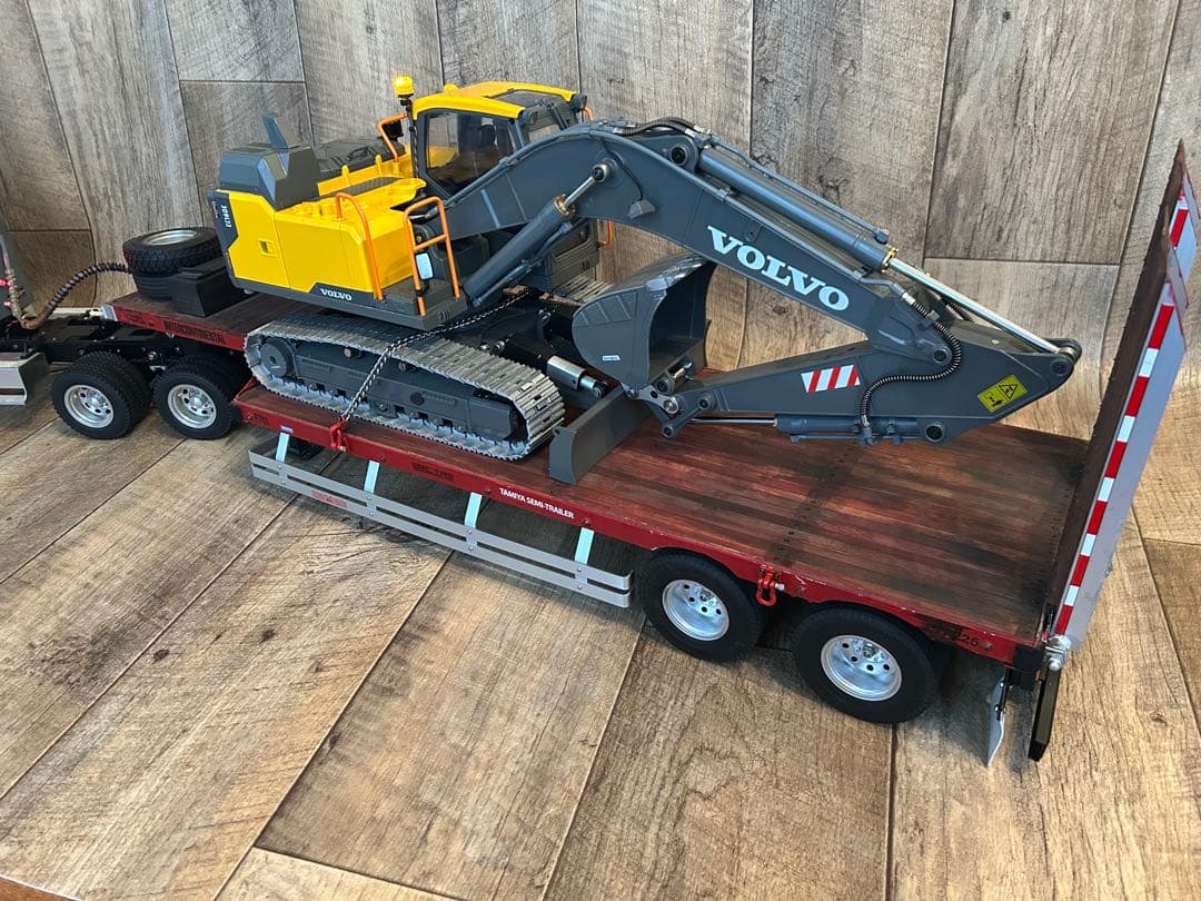 r*o様 タミヤ1/14 トレーラー 重機運搬車