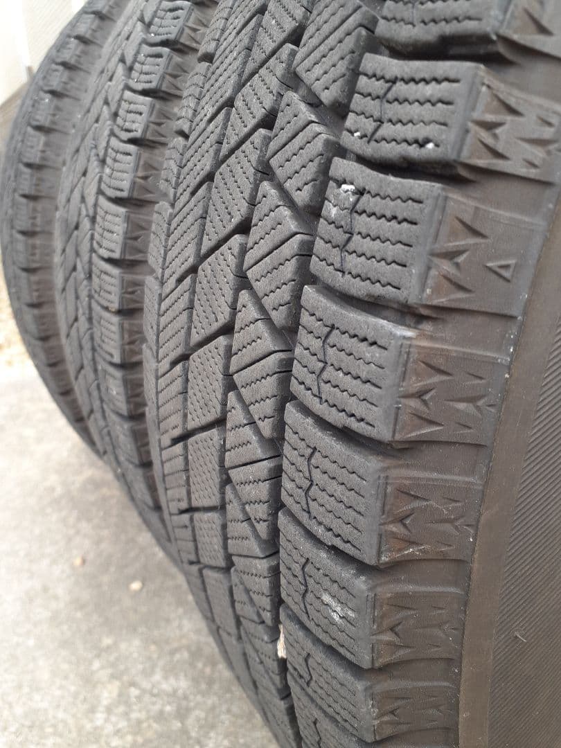 ブリヂストン 23年製 スタッドレスタイヤ 15インチ ホイールセット　フリード