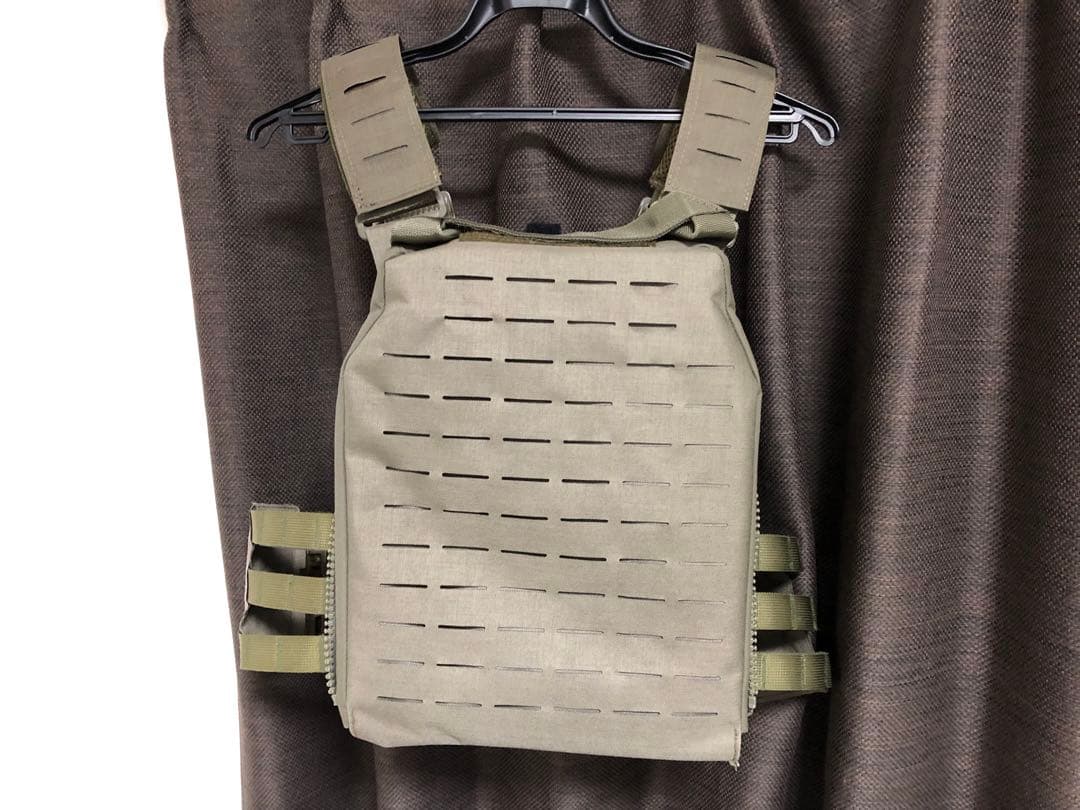 GIGNプレートキャリア　レプリカ