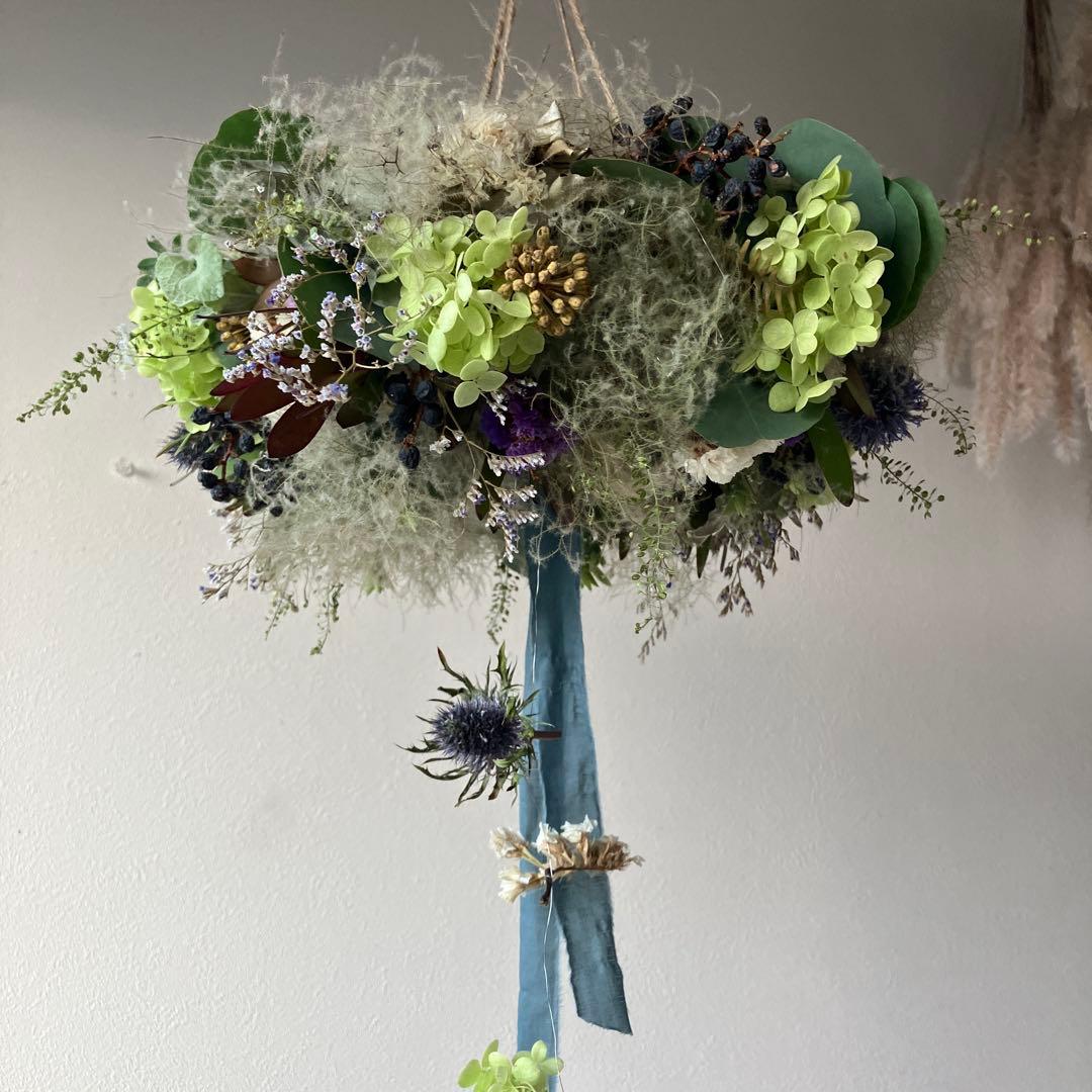 アナベルとルリタマアザミ、エリンジウムのフライングリース　リューカデンドロン