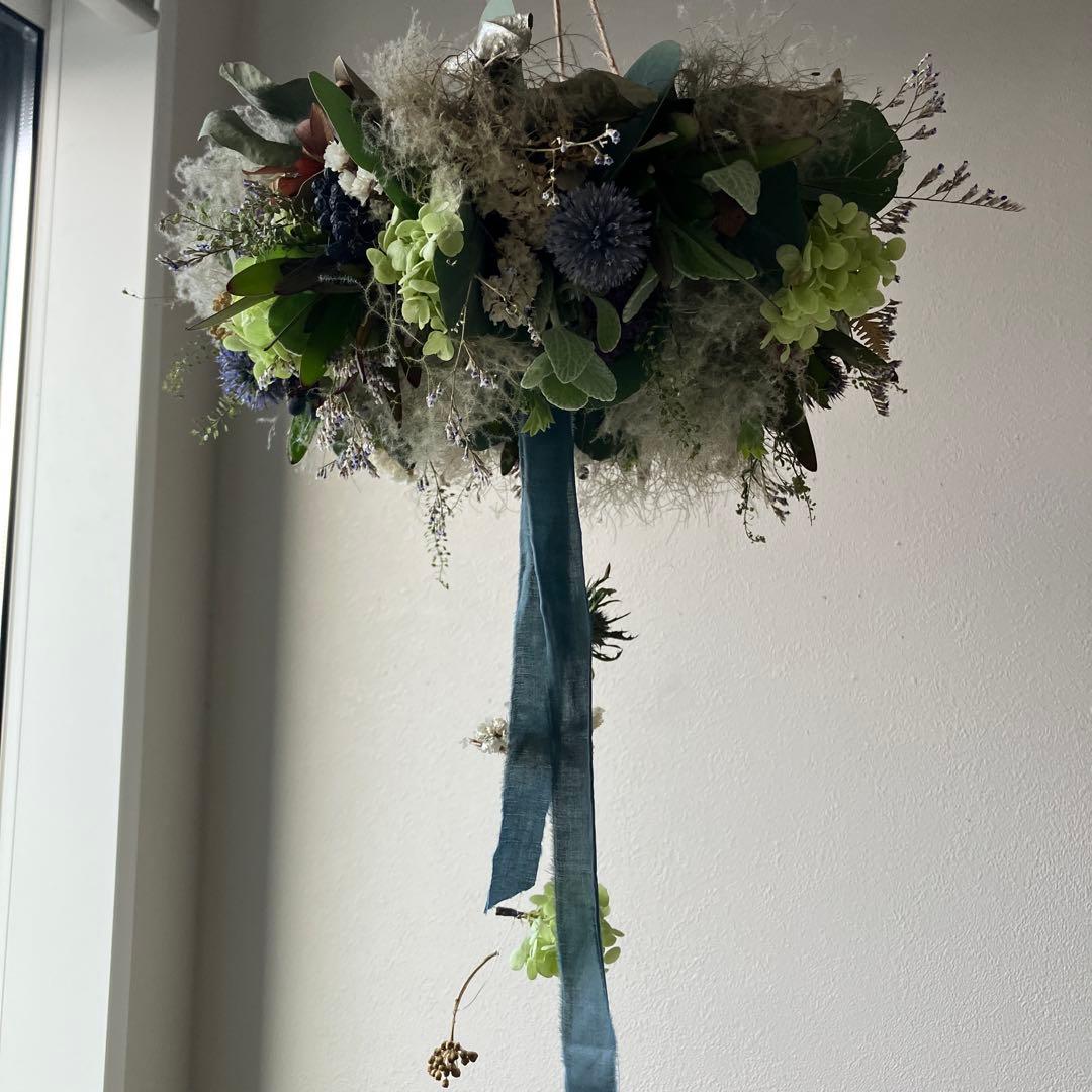 アナベルとルリタマアザミ、エリンジウムのフライングリース　リューカデンドロン