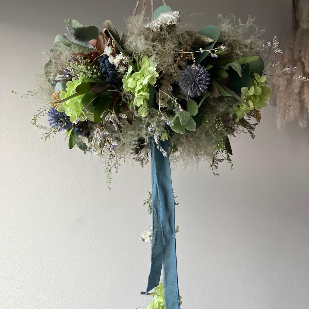 アナベルとルリタマアザミ、エリンジウムのフライングリース　リューカデンドロン