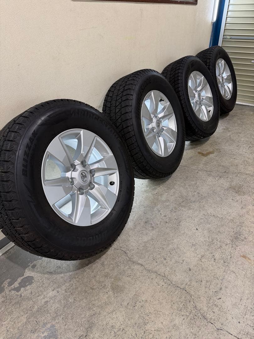 ブリザック DM-V3 スタッドレスタイヤ 265/65R17 ランクル　プラド