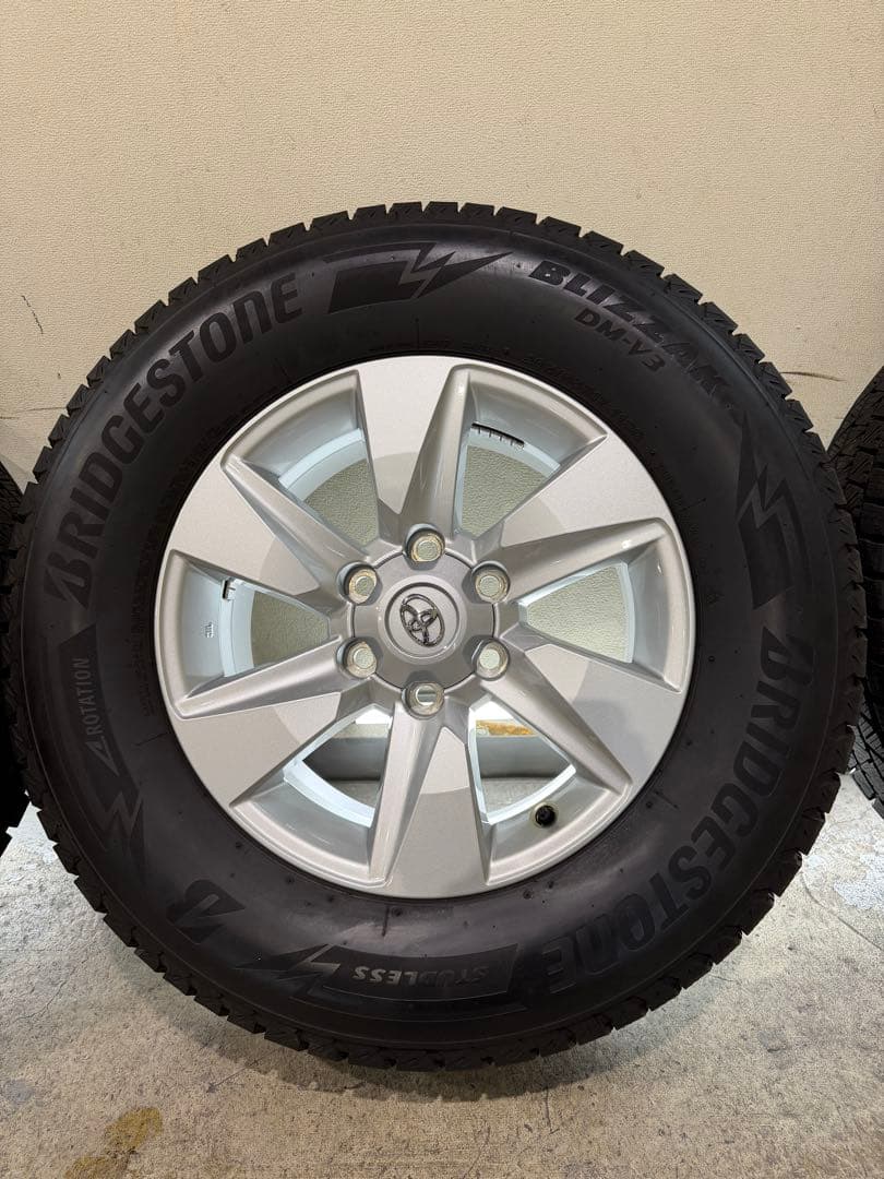 ブリザック DM-V3 スタッドレスタイヤ 265/65R17 ランクル　プラド