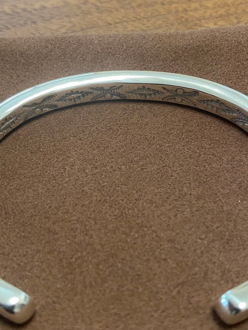 【美品】MOTO/モト/コンテンポラリーネイティブ スタンプバングル