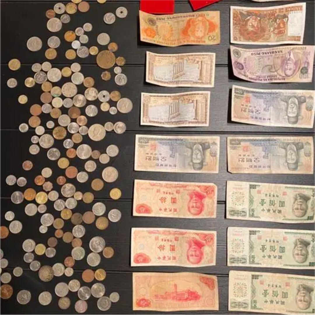 貴重な外国紙幣と硬貨のセット✨ビートルズ記念付き❤️
