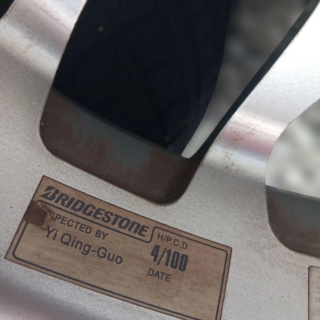 スタッドレスタイヤ　ホイールセット　14インチ