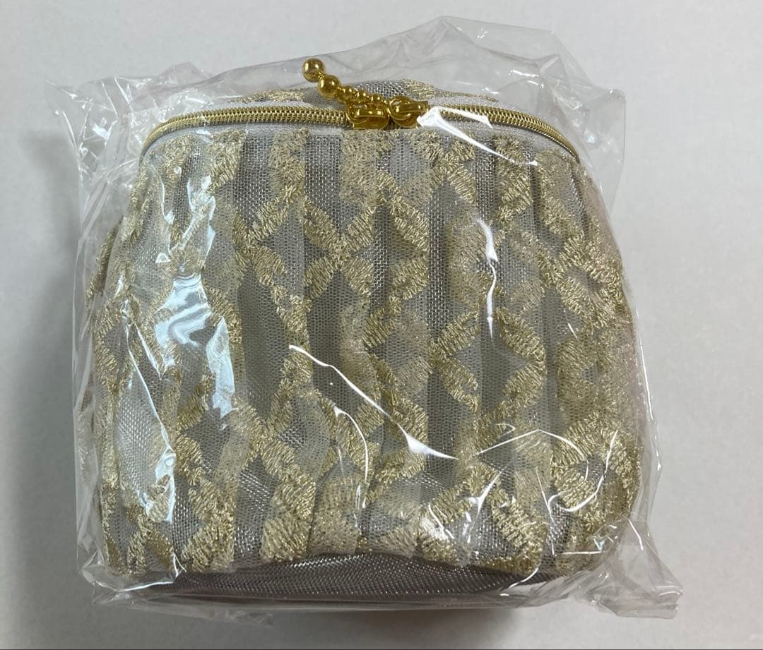 【新品未使用品】ヘアメイト チャチャ ウィッグ ロング ライトブラウン