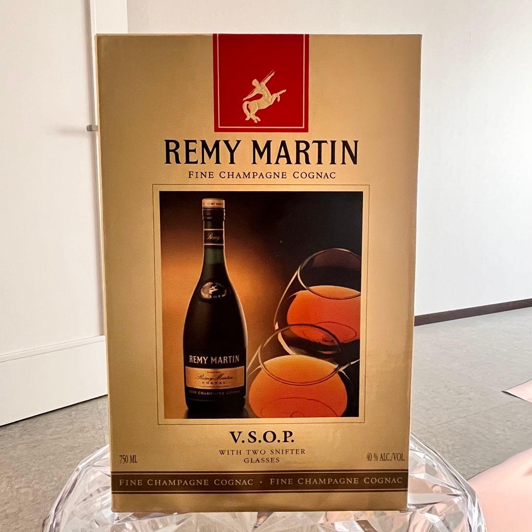 REMY MARTIN V.S.O.P. 750ml & グラスセット