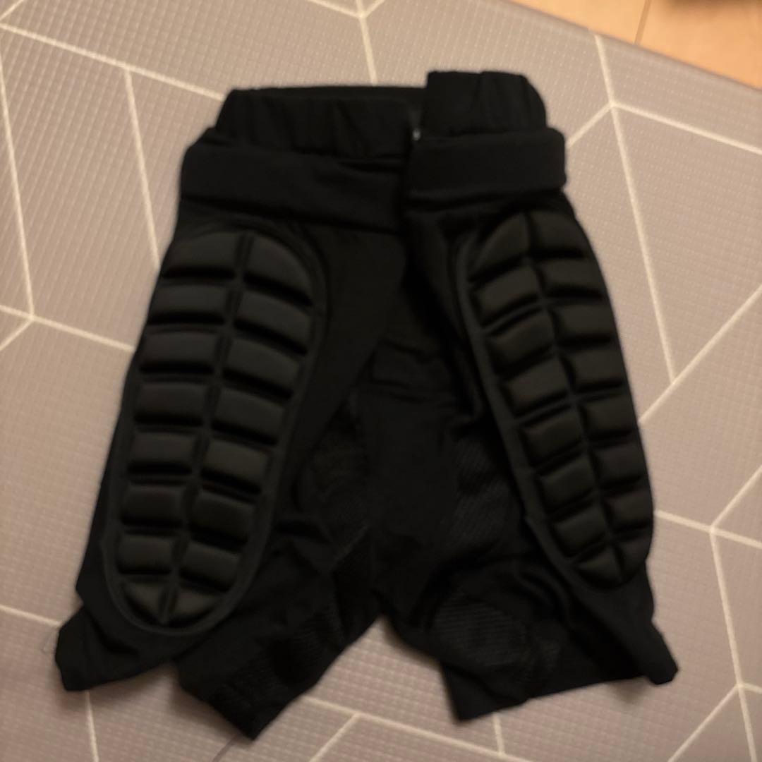 【美品】【初心者】スノーボードウェアセット(ウェア・パンツ・グローブ・帽子・)