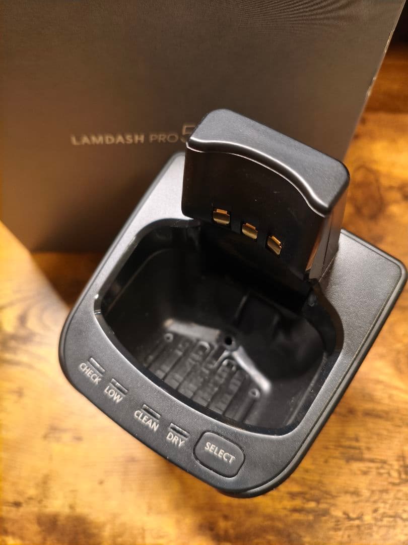 PanasonicラムダッシュPRO5 5枚刃電気シェーバー ES-LV7W-K