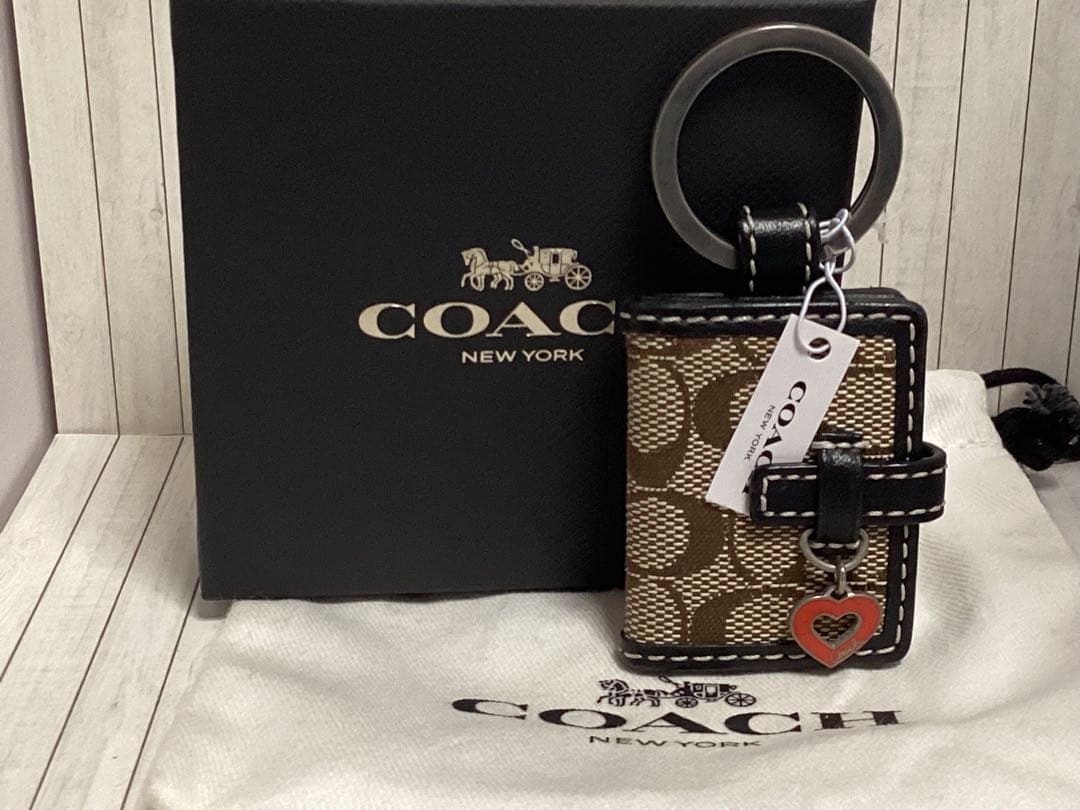 未使用タグ付きコーチCOACH ロゴ入りレザーキーホルダー写真入れ手帳本物