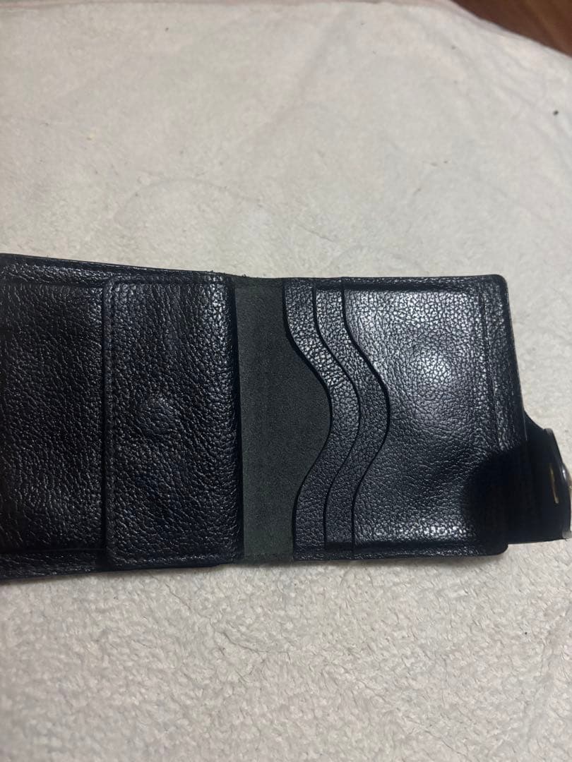 Syn様 イルビゾンテ 黒レザー財布 二つ折り ボタン