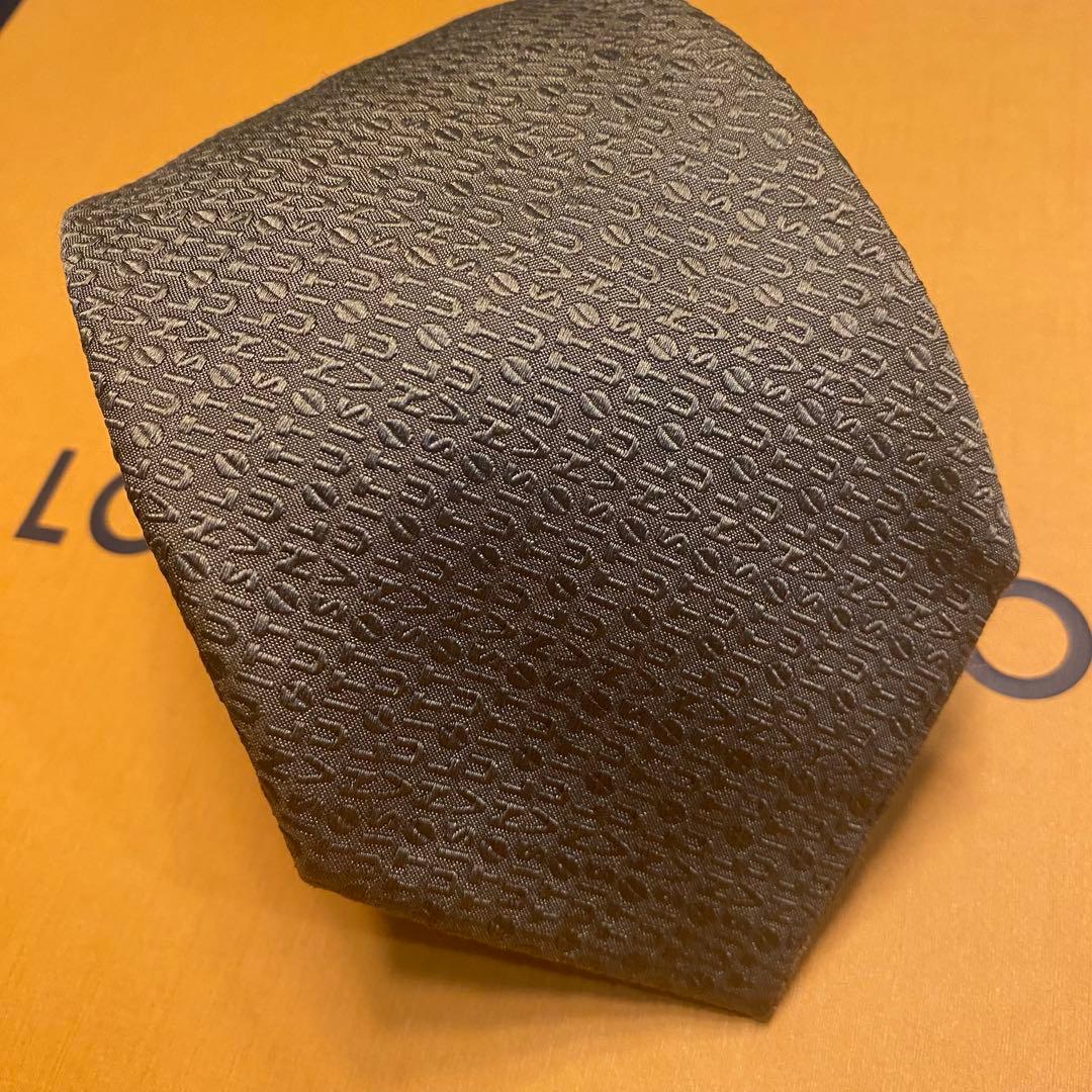 美品 LOUIS VUITTON ネクタイ ロゴマニア 茶系色 イタリア製 中古
