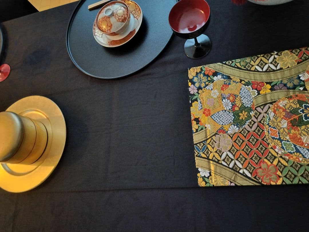 A948★高級‼️豪華刺繍‼️ひな祭り‼️テーブルランナー2m12cm