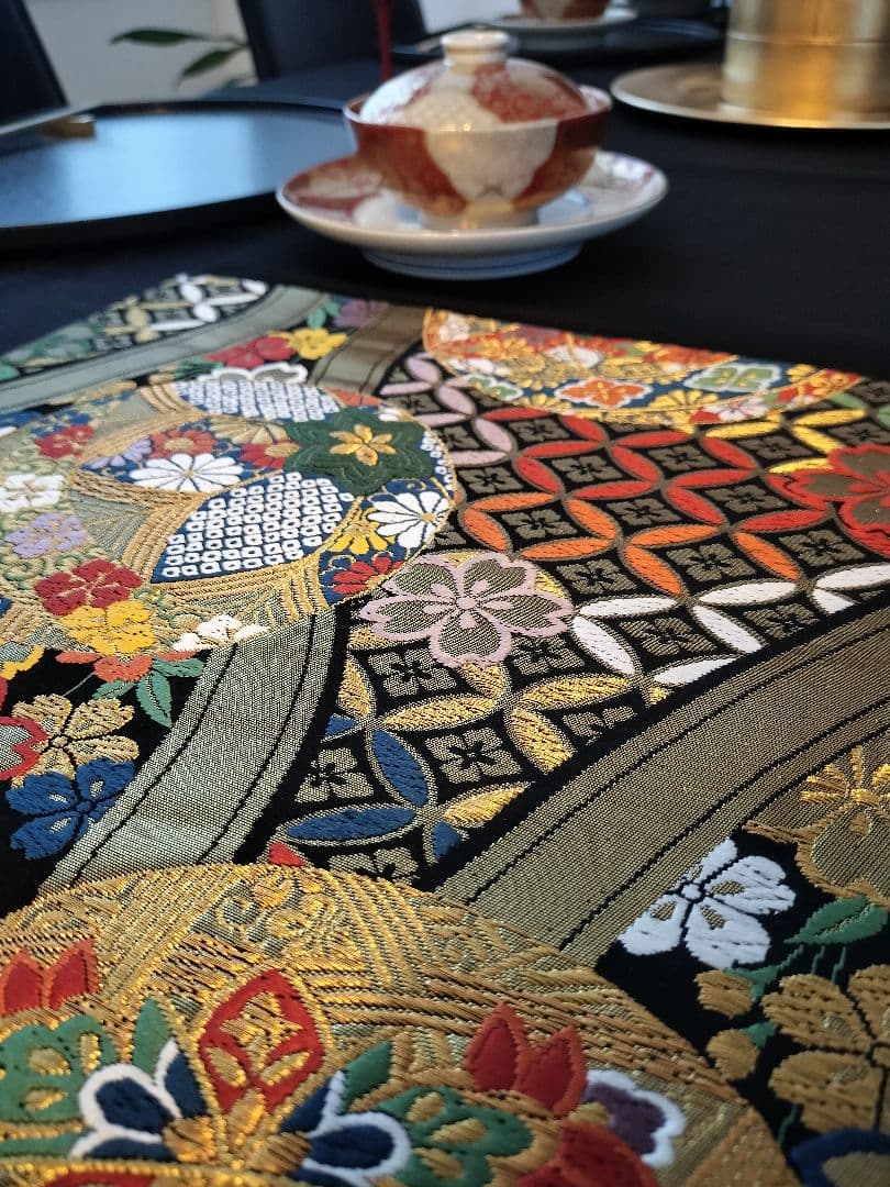 A948★高級‼️豪華刺繍‼️ひな祭り‼️テーブルランナー2m12cm