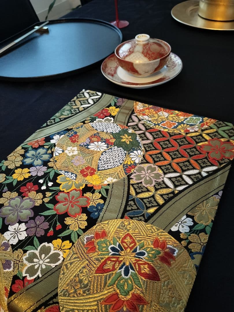 A948★高級‼️豪華刺繍‼️ひな祭り‼️テーブルランナー2m12cm