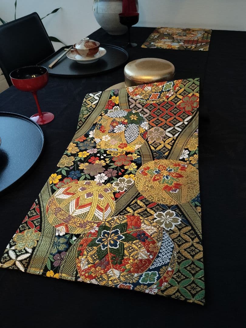 A948★高級‼️豪華刺繍‼️ひな祭り‼️テーブルランナー2m12cm