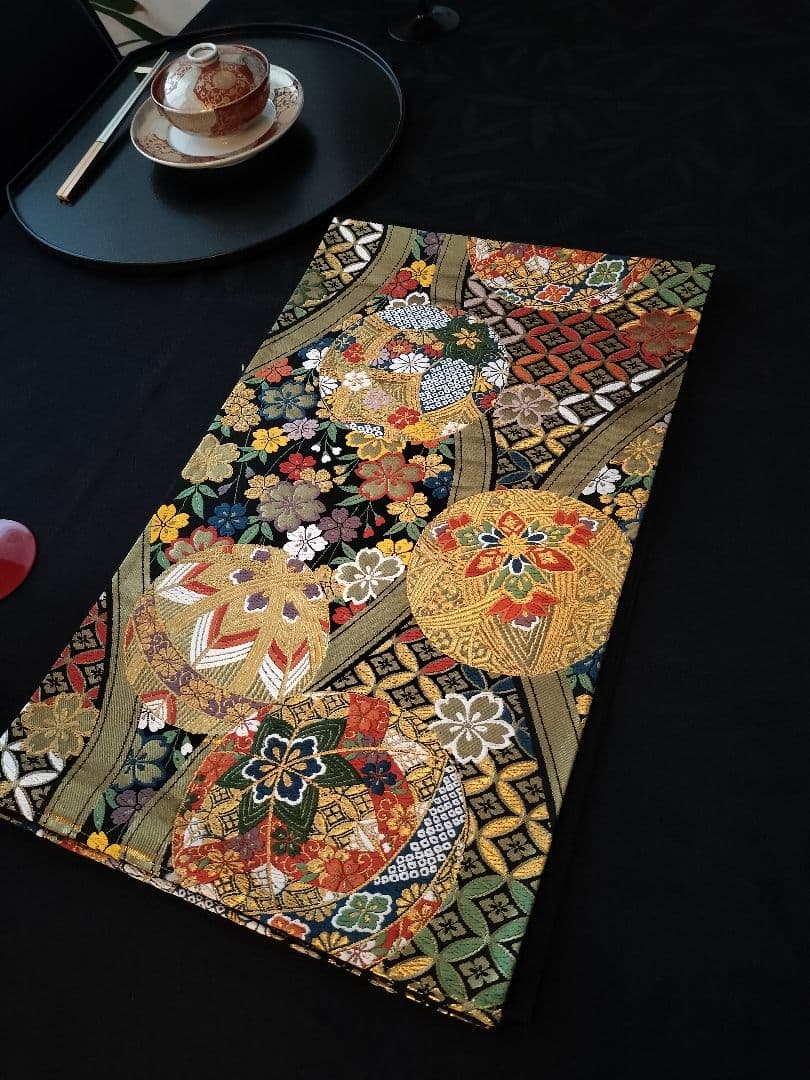 A948★高級‼️豪華刺繍‼️ひな祭り‼️テーブルランナー2m12cm