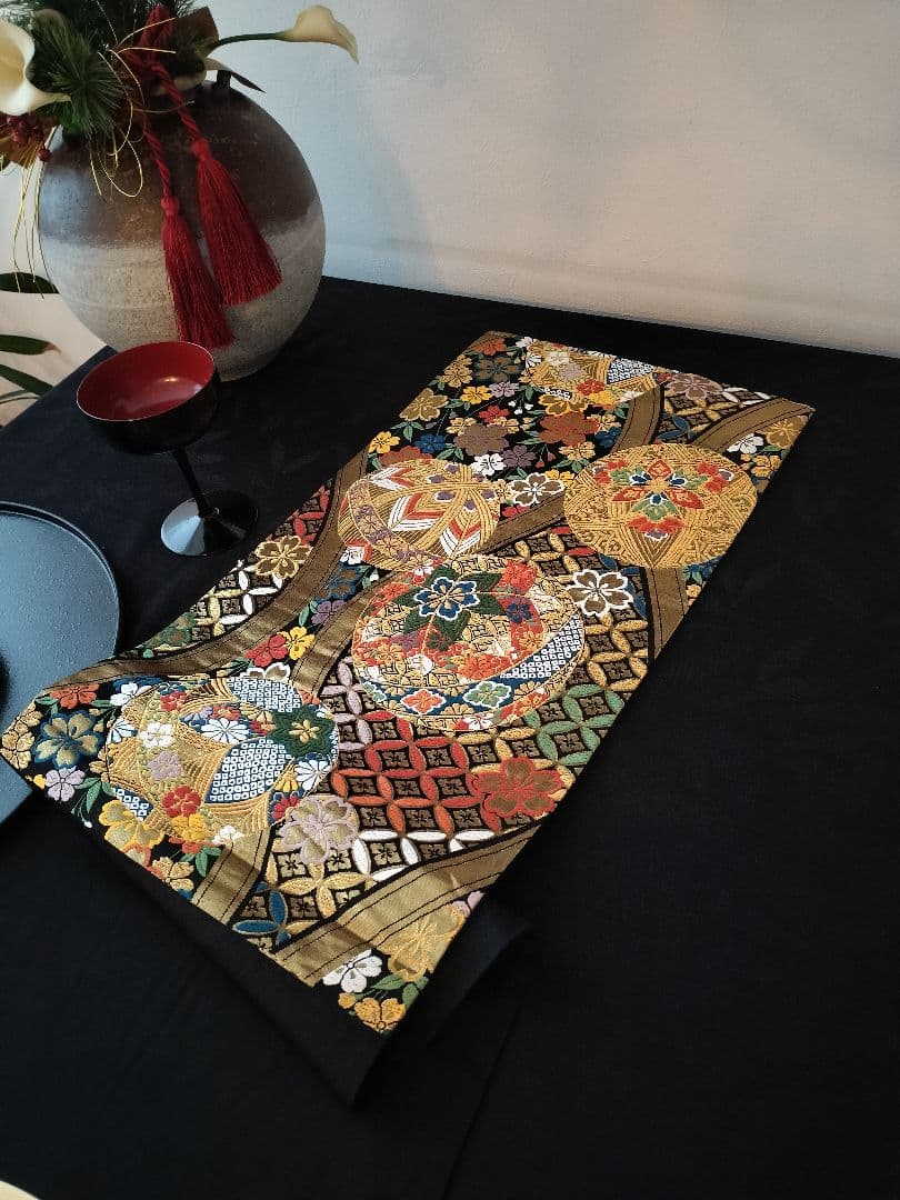 A948★高級‼️豪華刺繍‼️ひな祭り‼️テーブルランナー2m12cm