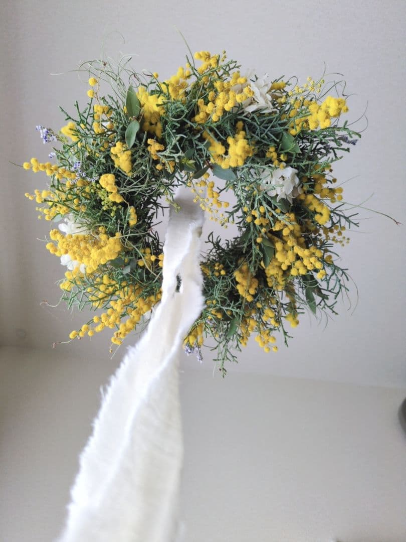 ミモザのフライングリース　春待ちリース