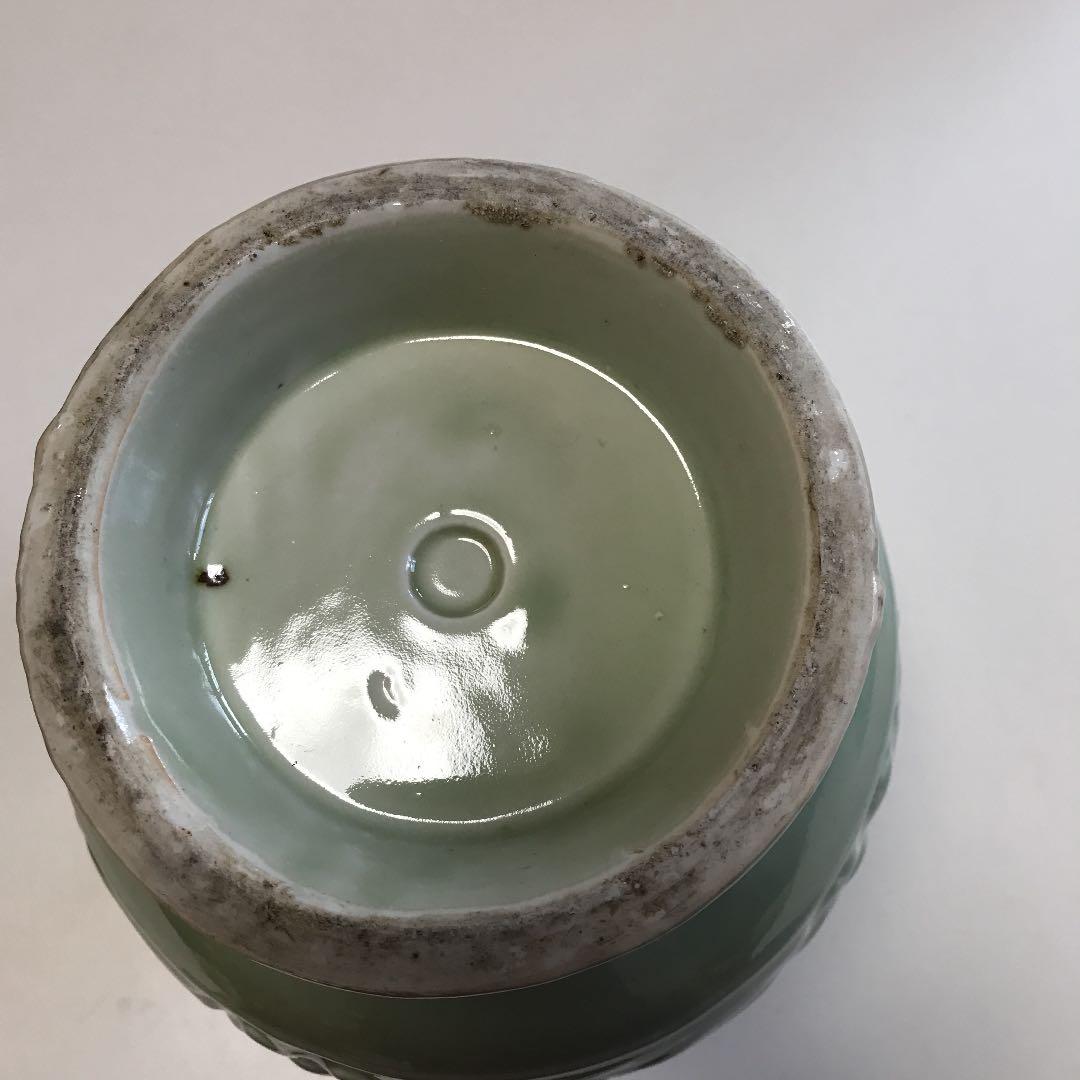 中国花瓶　中国美術 古美術　青瓷 陽刻花紋　龍泉窯 花瓶 美術品 骨董品