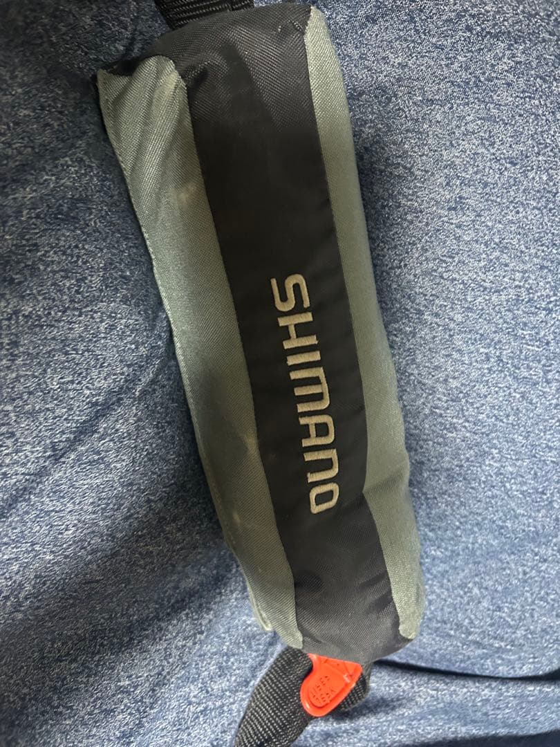 ライフジャケット　Shimano 自動膨張