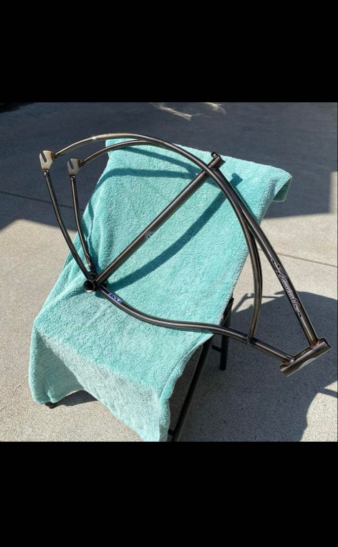 【T19-HOW I ROLL MINIUM】 ハウアイロール ミニアムフレーム