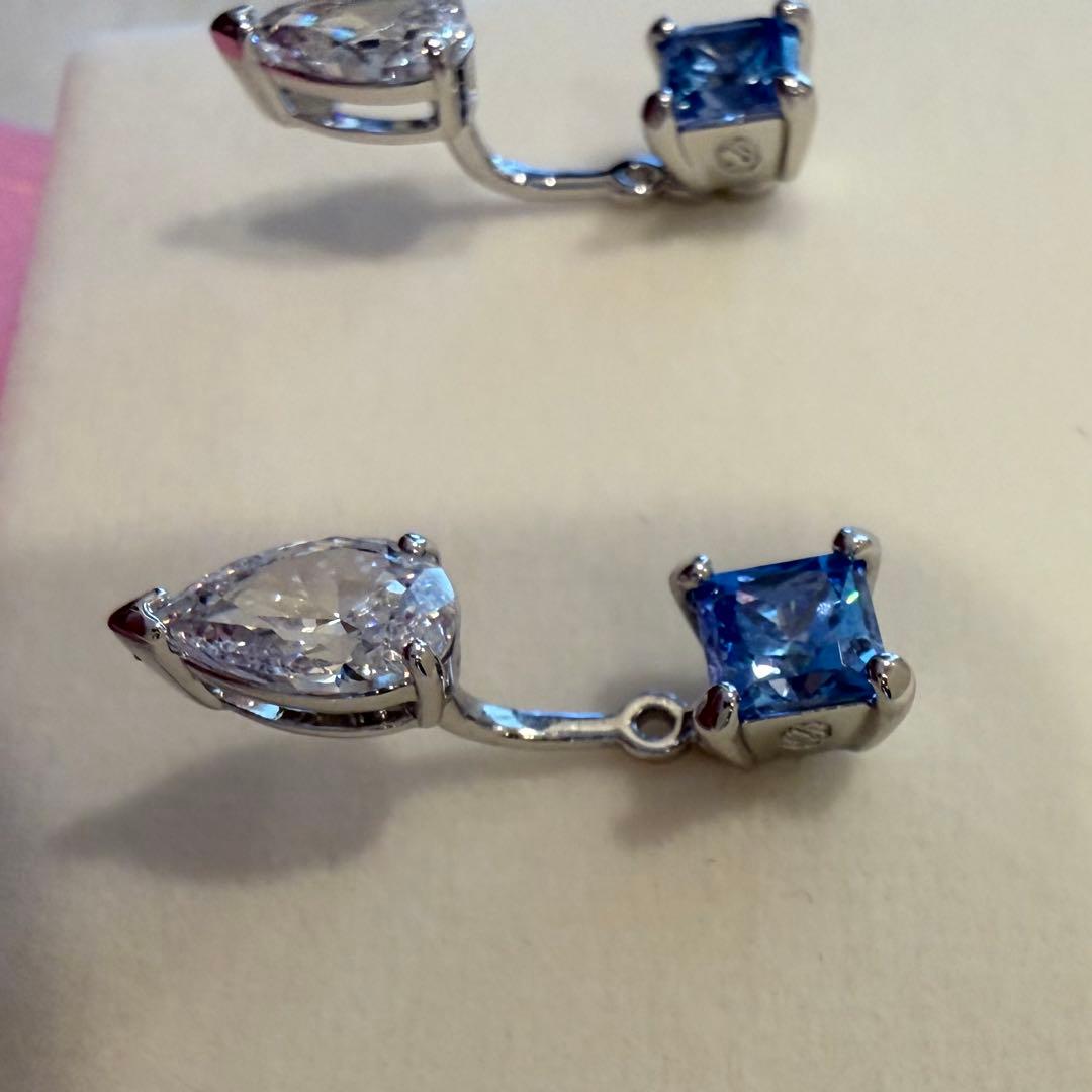 新品！ スワロフスキー 現行 ジャケットピアス ペアシェイプ SWAROVSKI