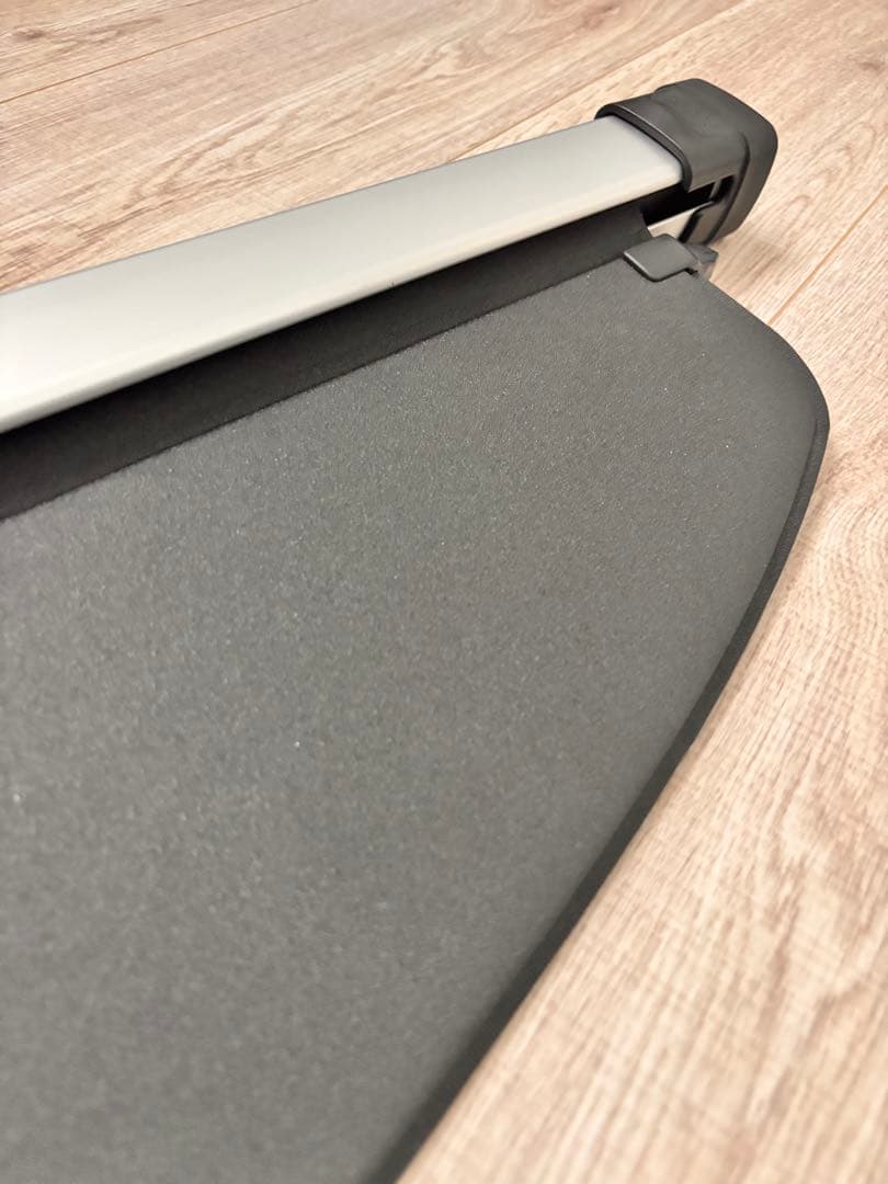 トヨタ純正　カローラクロス　トノカバー