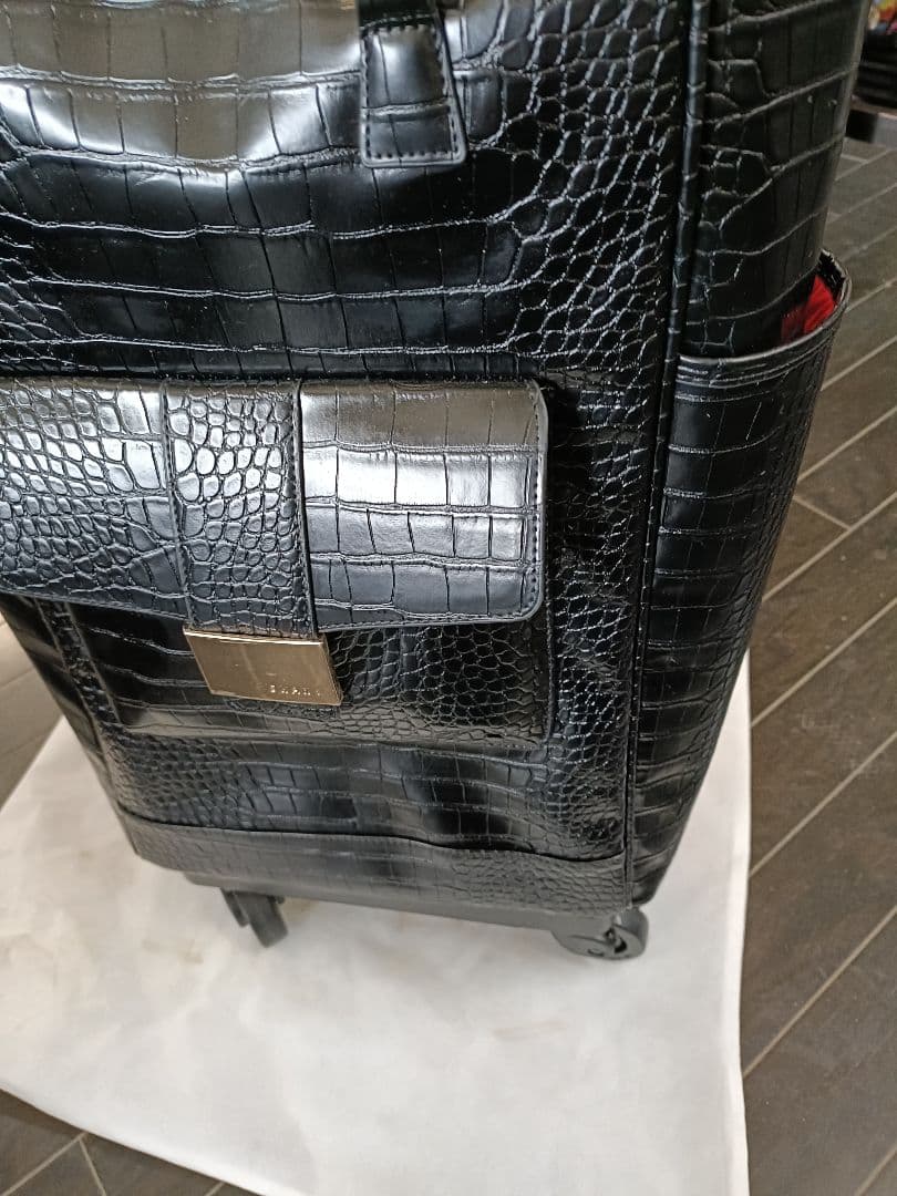 未使用スワニーキャリーケースクロコダイル型押し Ｌサイズ