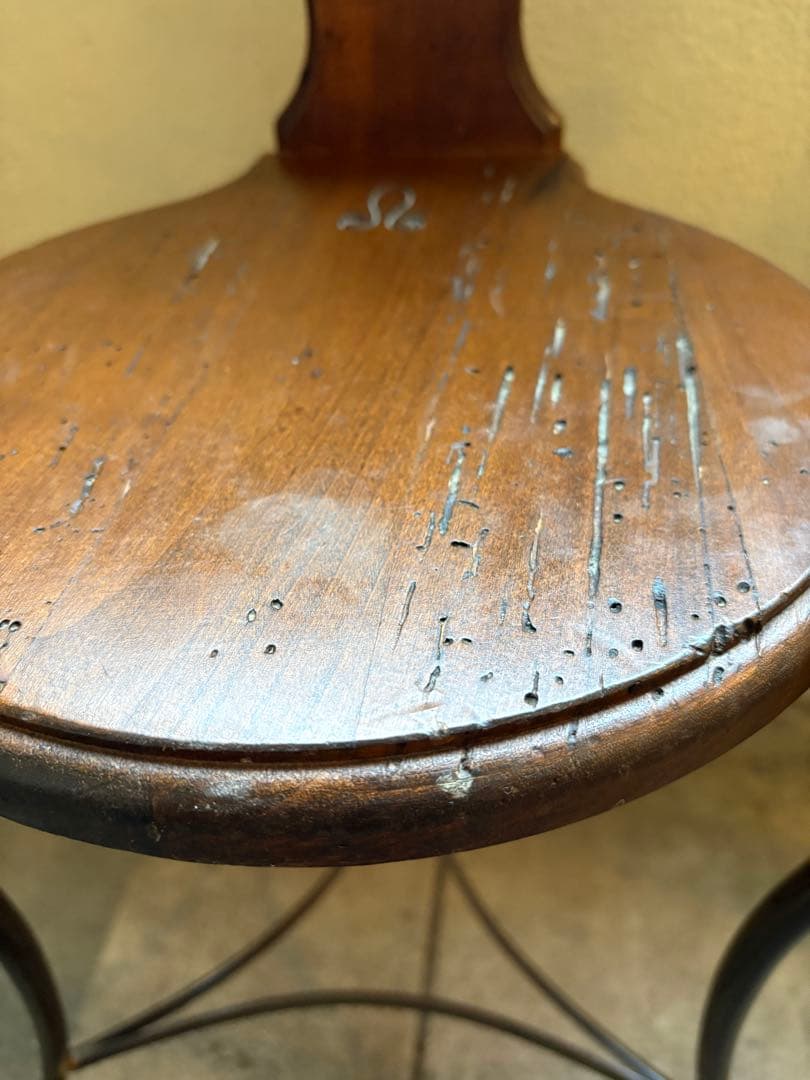 イタリア　カパーニ社　スツール