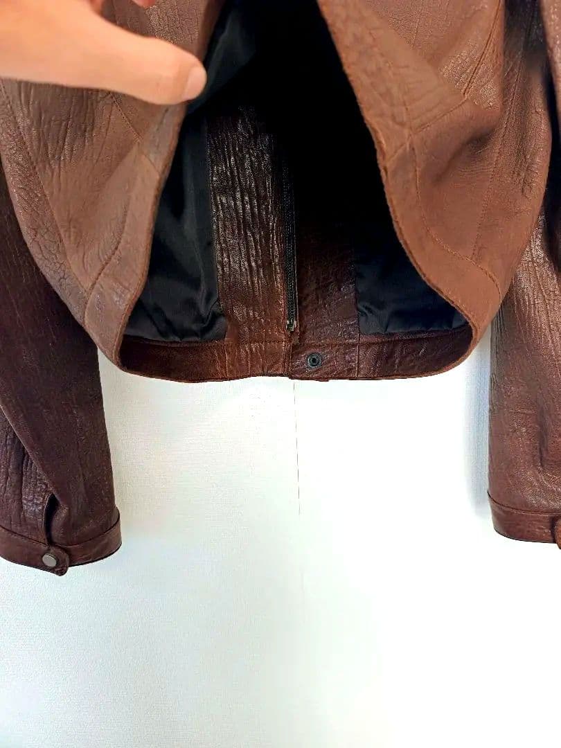 ピンクの猫　エンポリオアルマーニ EMPORIO ARMANI ライダース