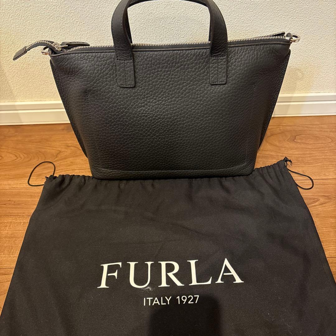 FURLA ブラックレザー トートバッグ【新品】