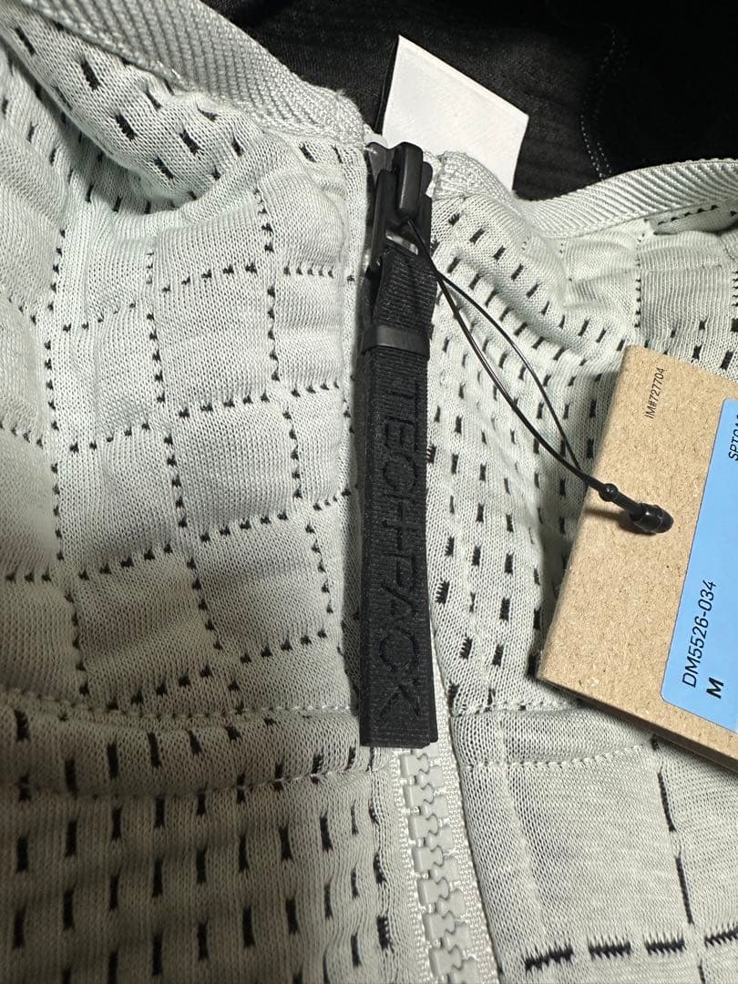 【レア】【新品】ナイキ　サーマ フィット　上下 M