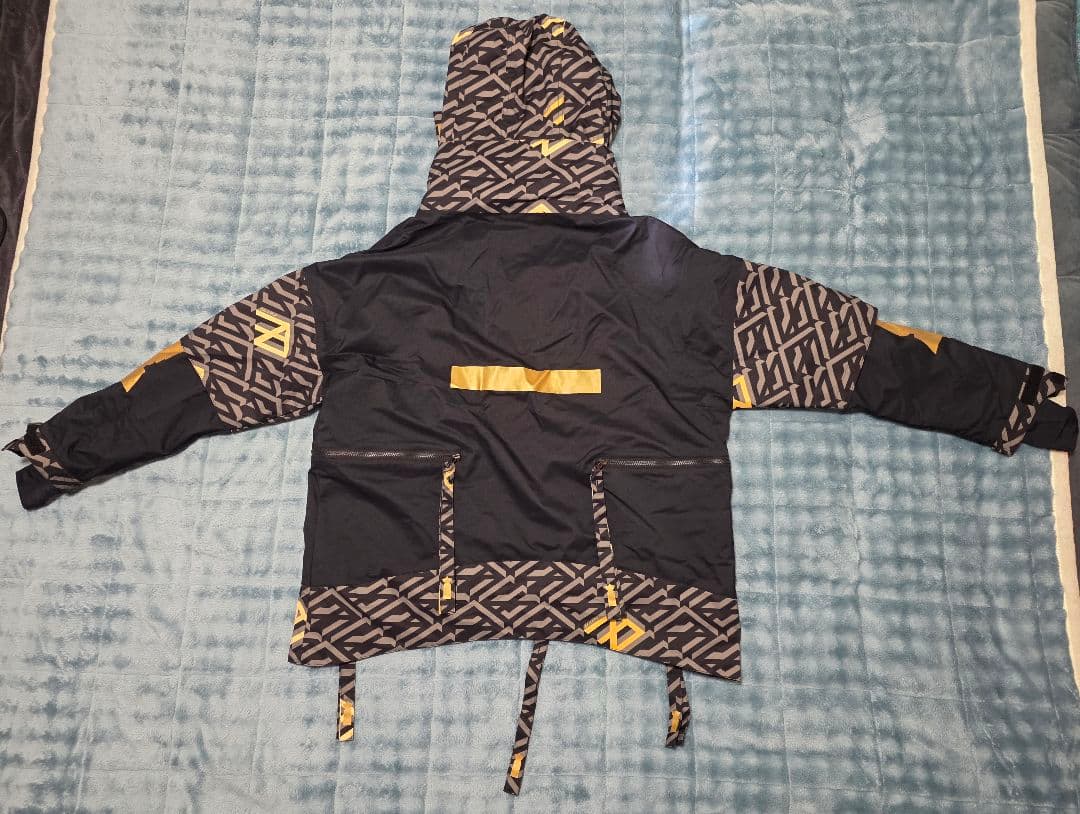 マークリーン　スノーボードウェア 黒/ゴールド 　上下セット　Sサイズ