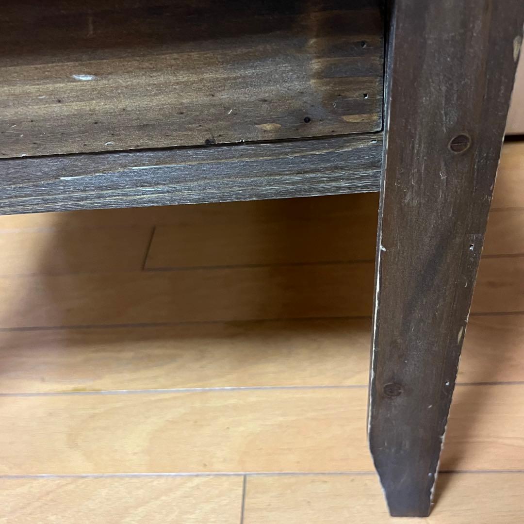 Salut! ディスプレイテーブル