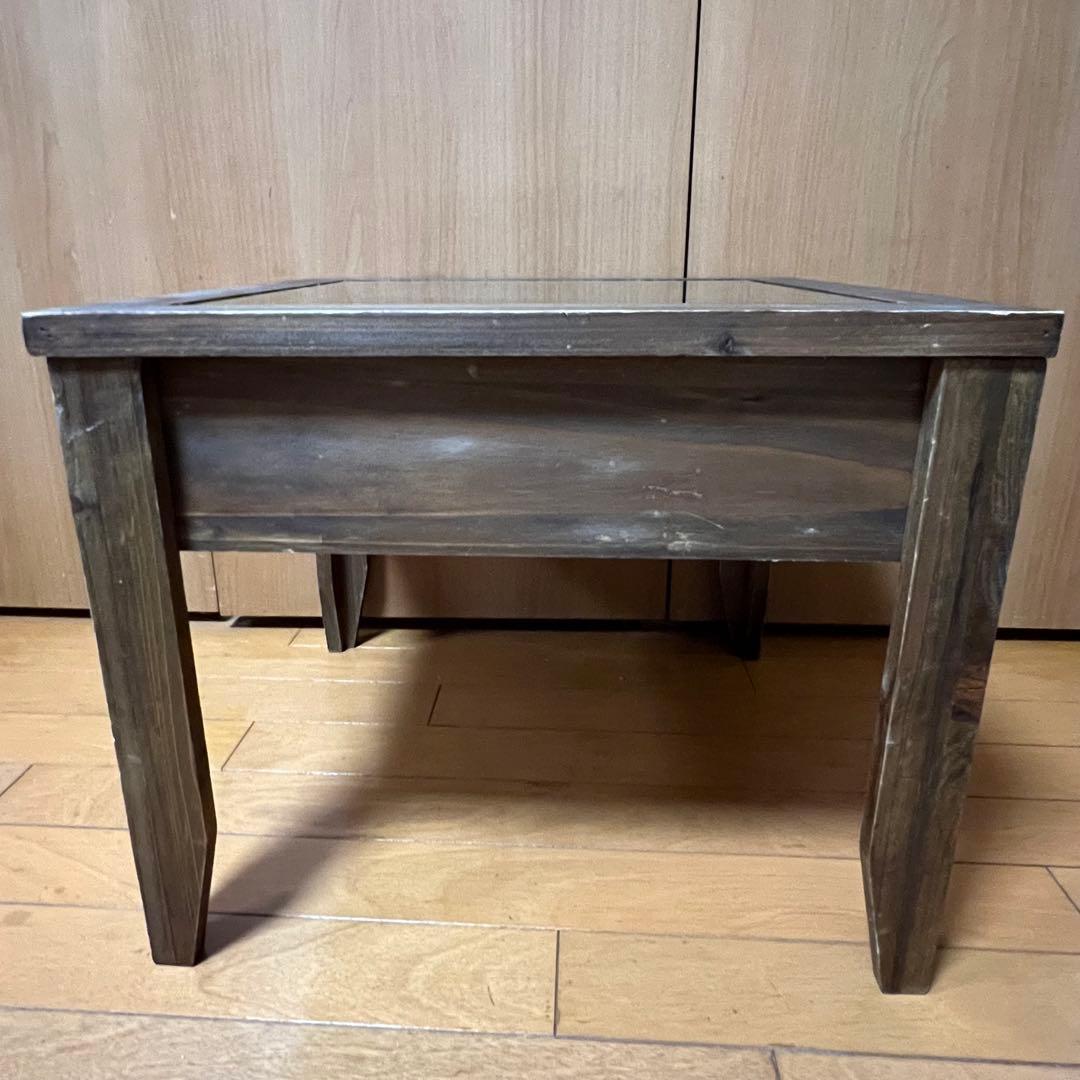 Salut! ディスプレイテーブル