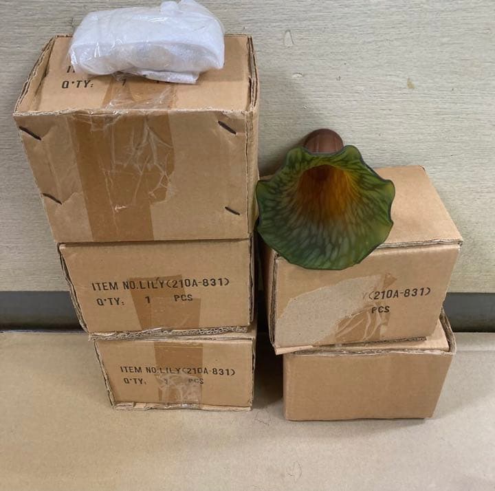 新品 未使用 美品 リリー リリィーランプ アンティークランプ