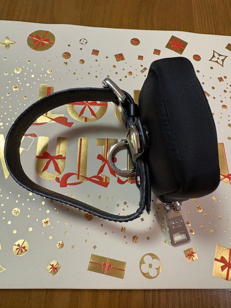 PRADA ブラック ミニポーチ ケース ストラップ付き