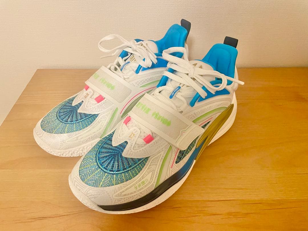 ANTA KAI1/バスケットボールシューズ ホワイト/ブルー/グリーン