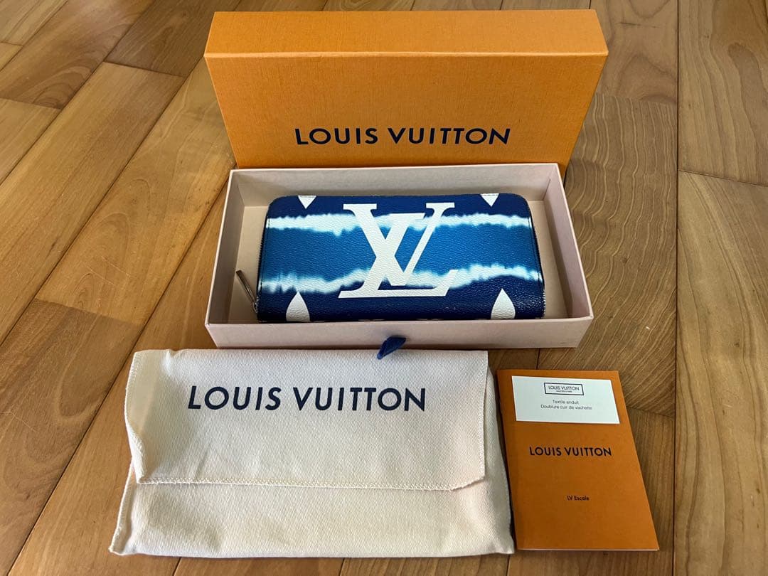 LVエスカル ジッピー ウォレット ブルー