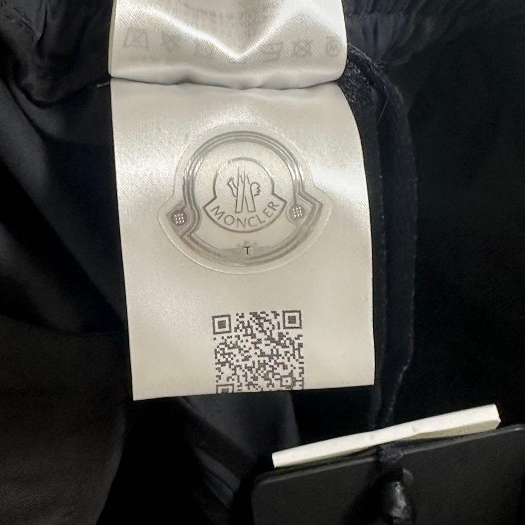 新品タグ付き MONCLER メンズ パンツ ブラック ロゴ