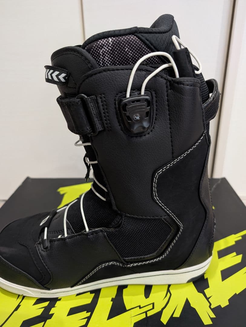 美品 《DEELUXE》スノーボードブーツ ブラック 27.5cm