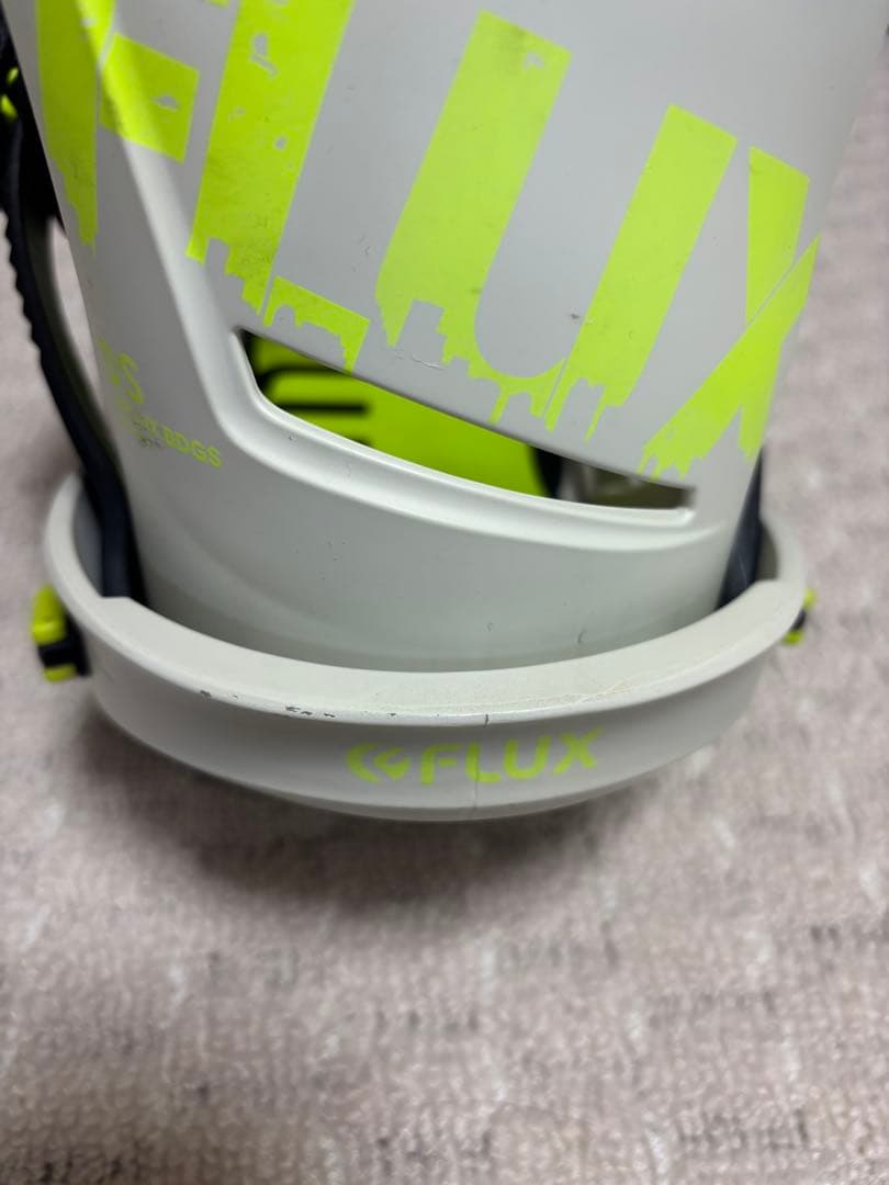 22-23 FLUX DSスノーボードビンディング ホワイト/イエロー　Mサイズ