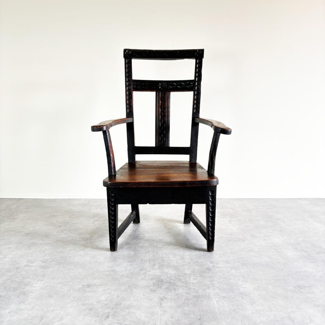 イギリス製　アンティーク　アームチェア