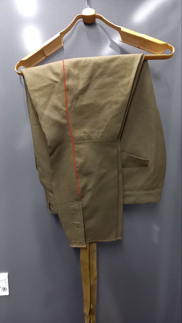 ソ連　m６９　将校軍服　軍服　ロシア軍　乗馬ズボン　勲章　略綬　メダル　ベルト