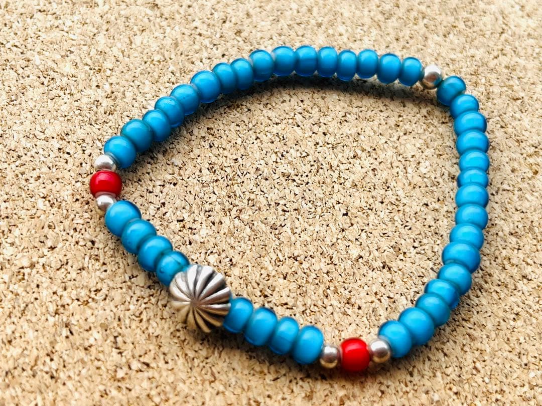 やすべサンブレスレット二点