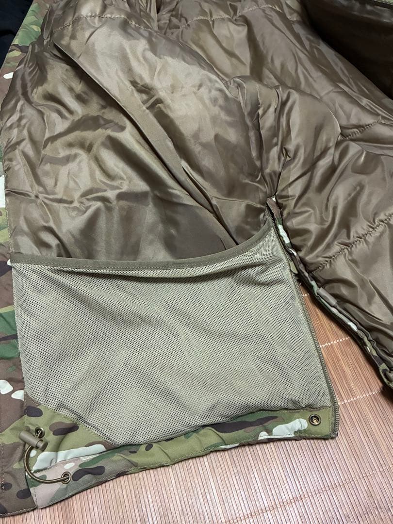 未使用ロシア軍北朝鮮軍仕様極暖中綿防寒服マルチカム迷彩の稀少品でふっくら柔らか。