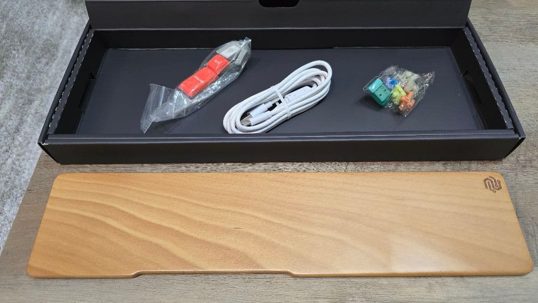 ​NuPhy Air96 ロープロ Wistaria 2.0 / US配列